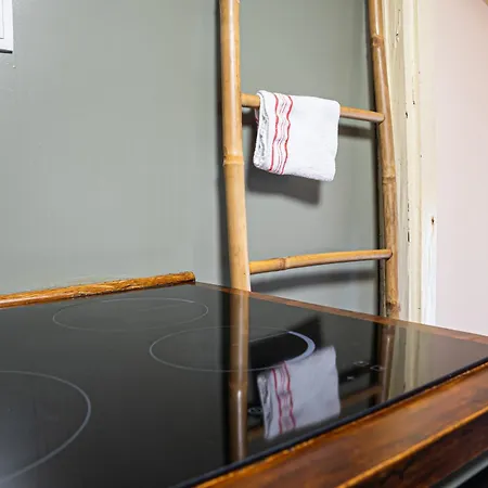 Impar Triplex House アパート *